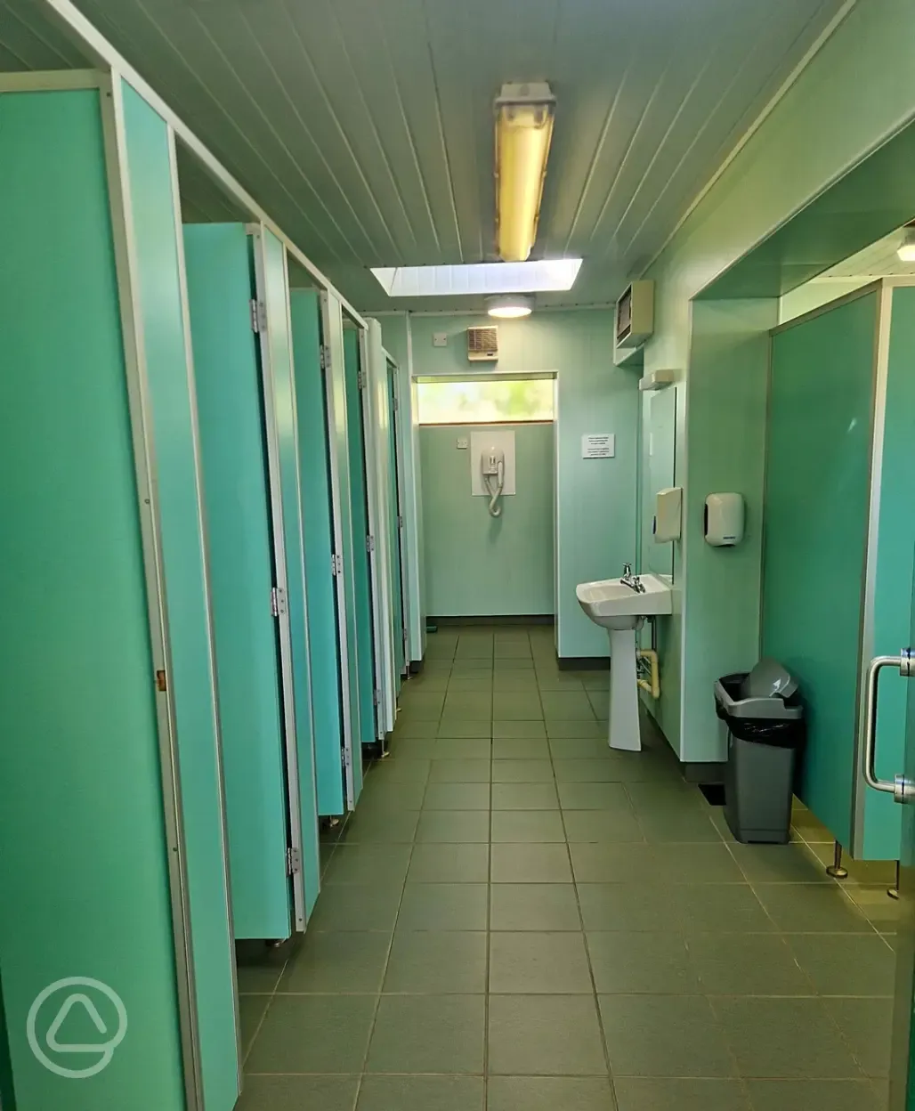 Facilities with private toilet and shower cubicles