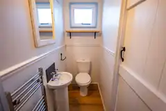 Shepherd's hut ensuite bathroom