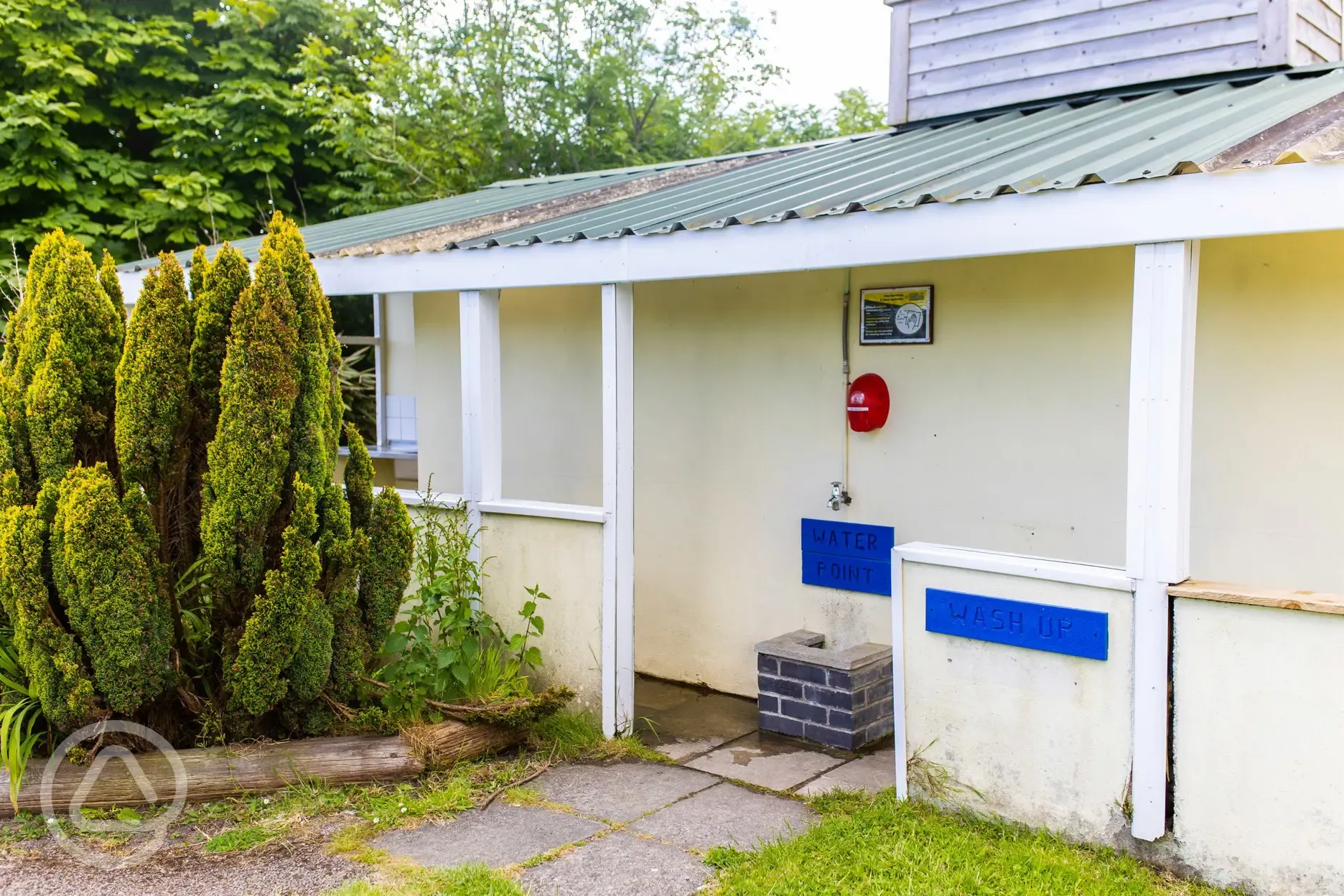 Water point and washing up area