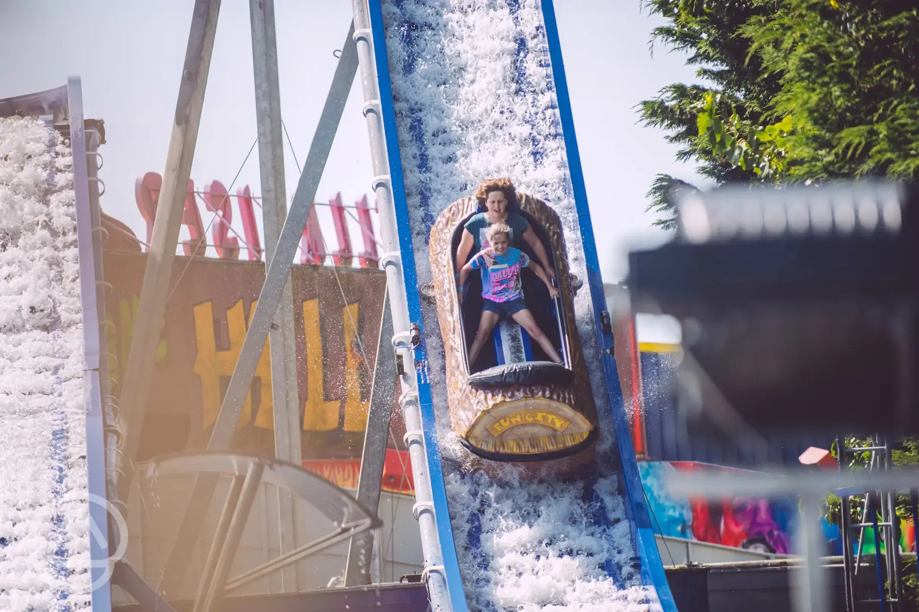 Theme park water slide