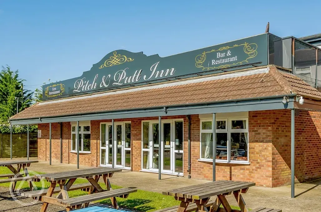 Pitch and Putt Inn 