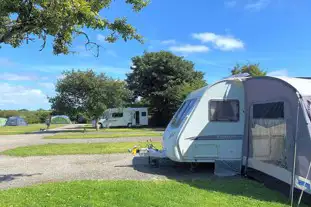 The Golden Lion Inn Lakeside Camping, Stithians Lake, Redruth, Cornwall