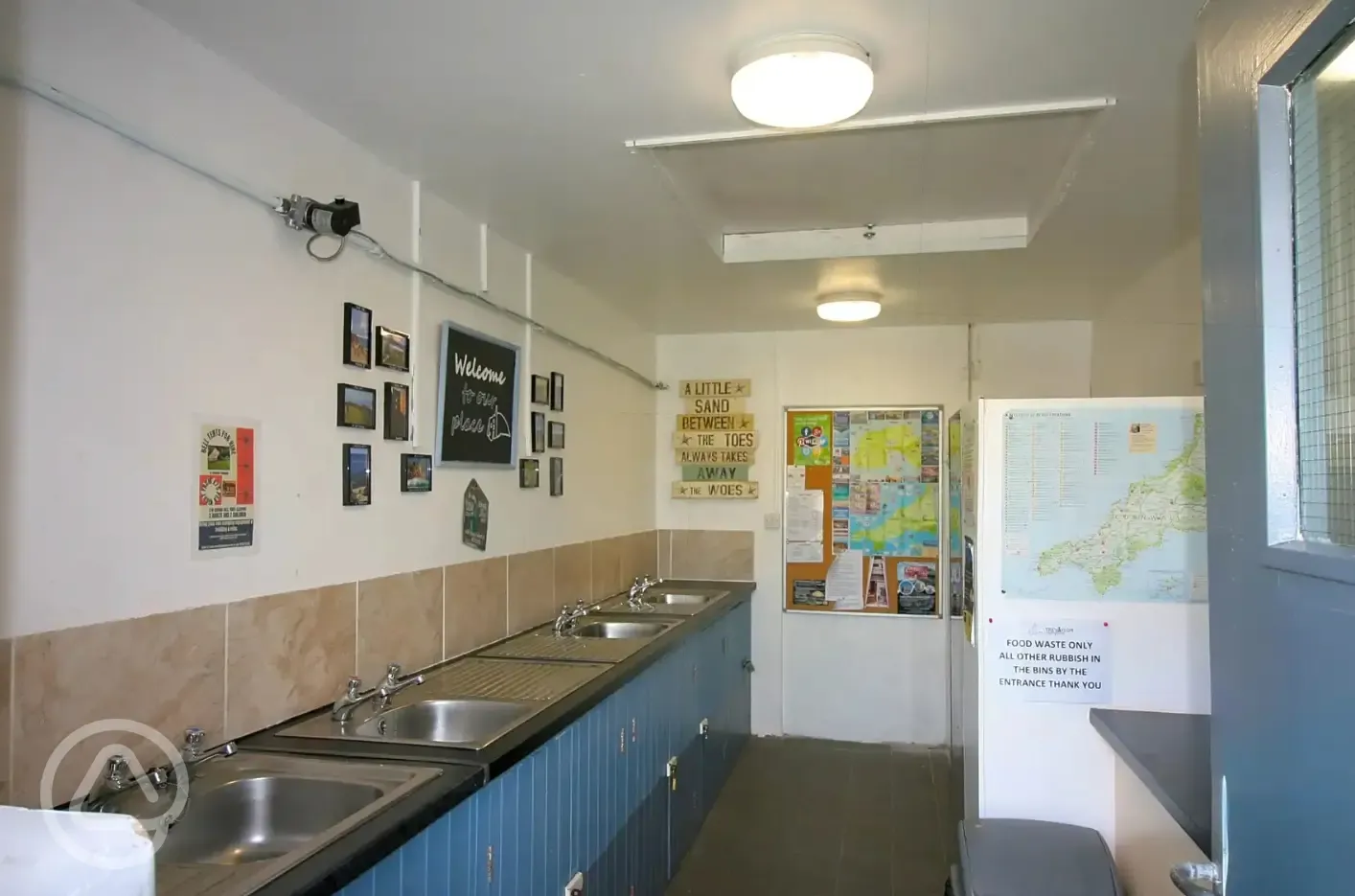 Washing up and laundry room