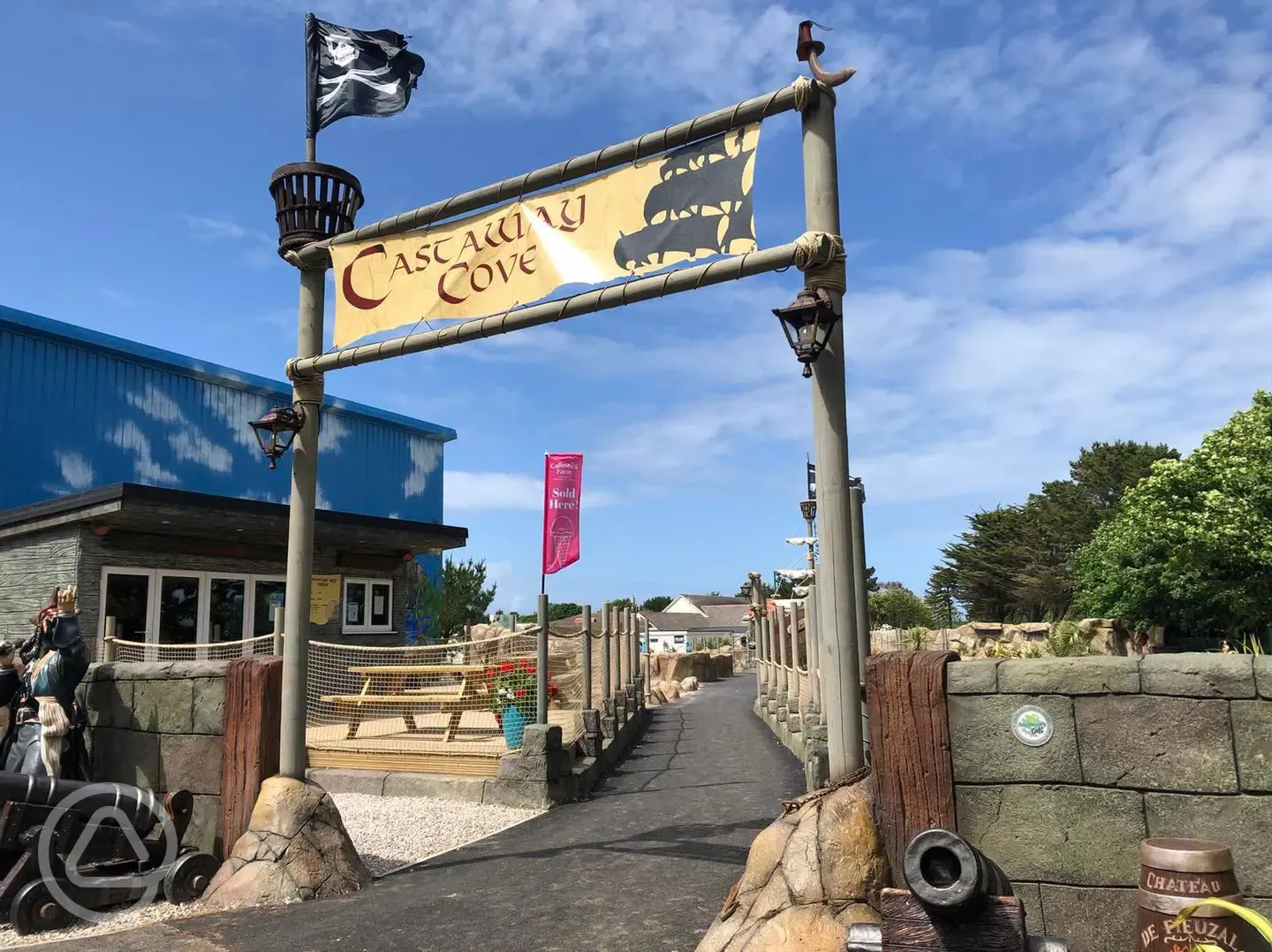 Castaway Cove crazy golf