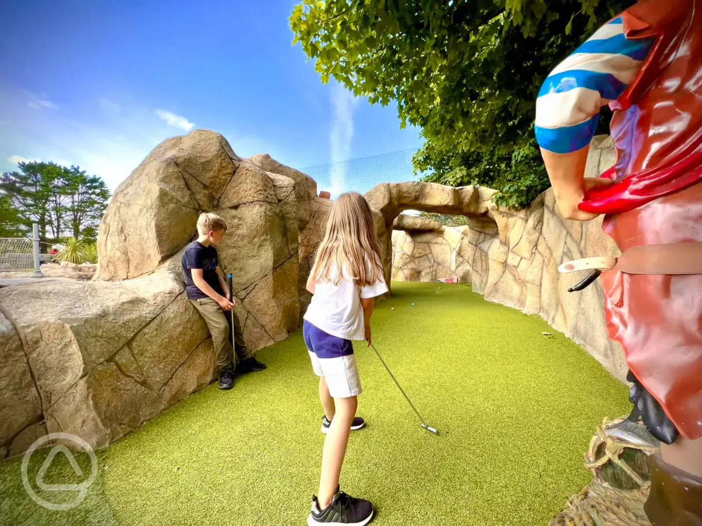 Mini golf on Pirate Pete's ship