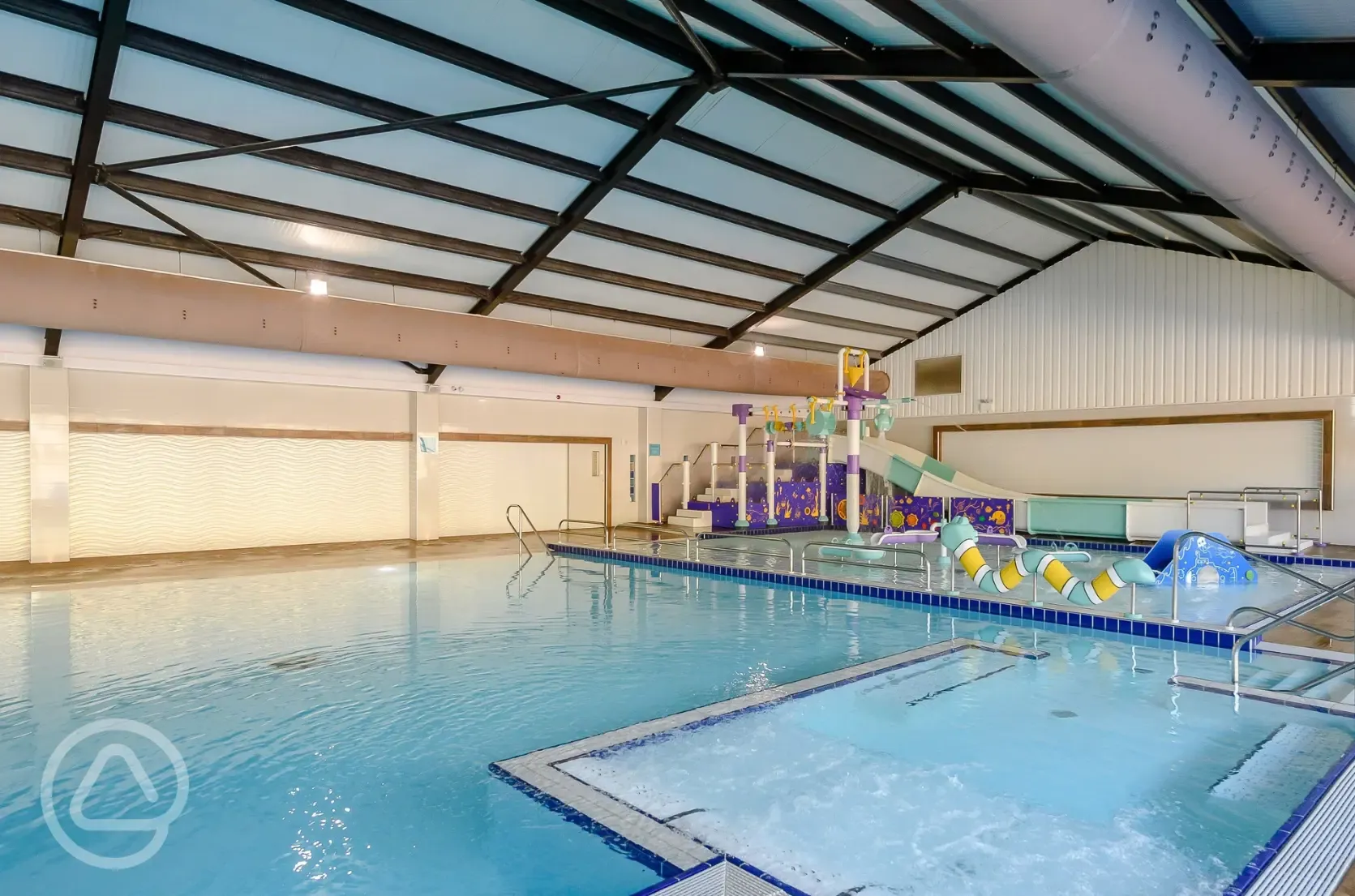Indoor swimming pool and splash play zone