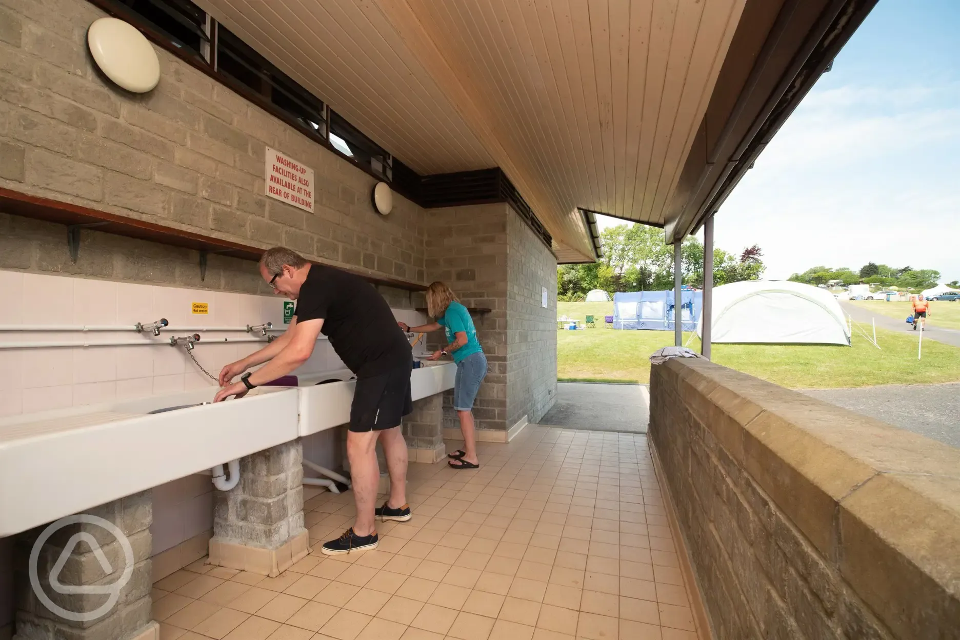 Washing up area at the lower wash block