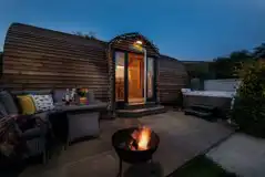 Premier ensuite Wigwam pod at night