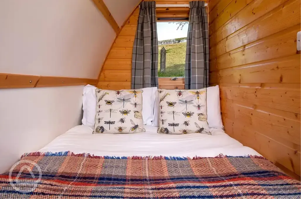 Deluxe ensuite Wigwam pod bed