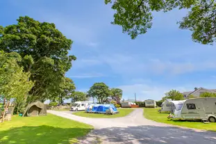 Llys Derwen Caravan & Camping, Llanrug, Caernarfon, Gwynedd