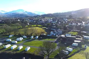 Twll Y Clawdd Touring and Camping Park, Llanrug, Caernarfon, Gwynedd (5.7 miles)