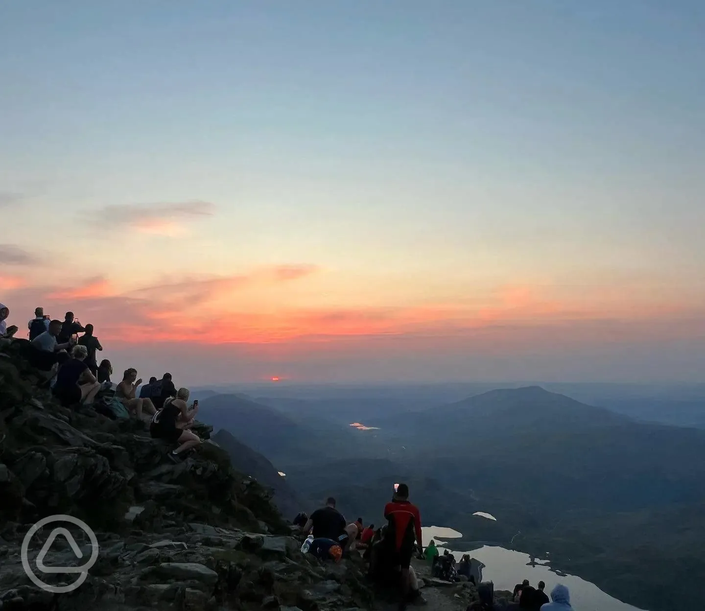 Snowdon at sunrise - 10 minutes away