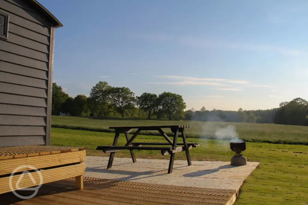 Florence shepherd's hut outside area