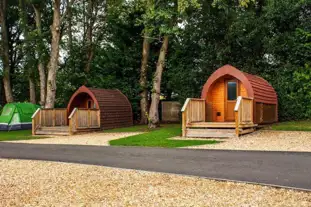 California Chalet and Touring Park, Finchampstead, Wokingham, Berkshire (7 miles)