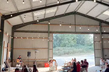 The Barnhouse Bar with live music and picnic tables