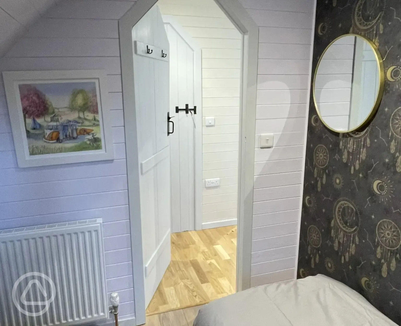 Ensuite glamping pod (two bedrooms) - twin bedroom