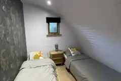 Ensuite glamping pod (two bedrooms) - twin bedroom Ensuite glamping pod (two bedrooms) - twin bedroom