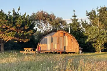 Ensuite glamping pod (one bedroom)