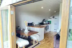 Ensuite glamping pod (two bedrooms) - kitchen Ensuite glamping pod (two bedrooms) - kitchen