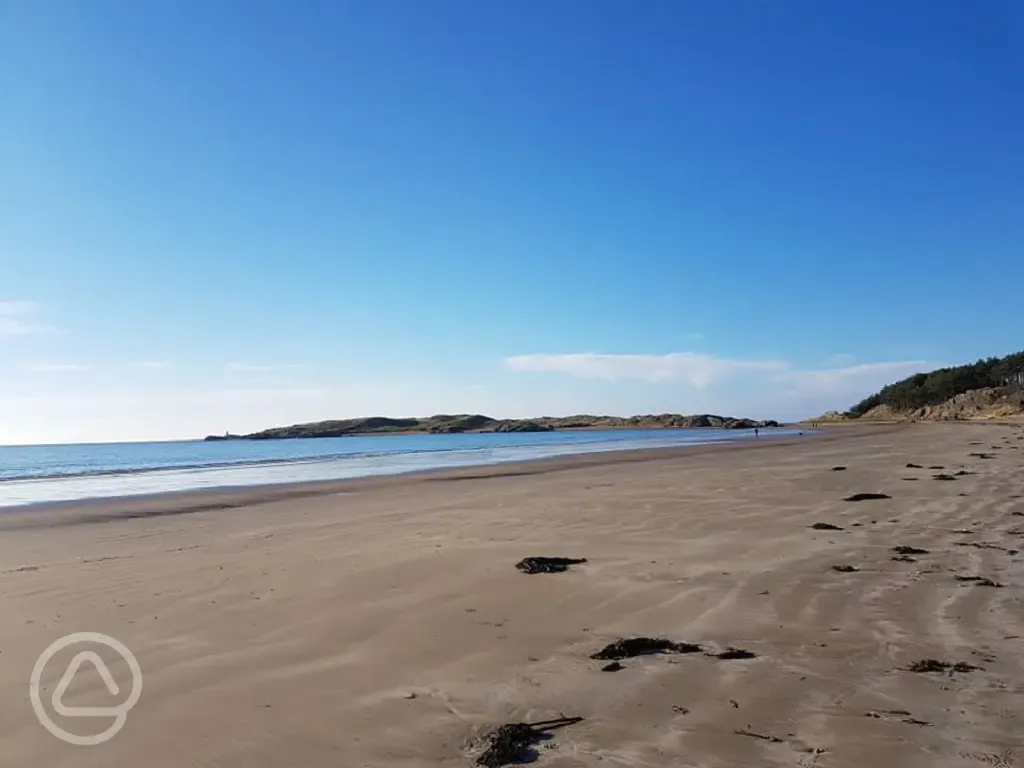 Sandy beach at White Lodge Caravan Park