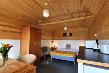 Hill View huts - two person interior