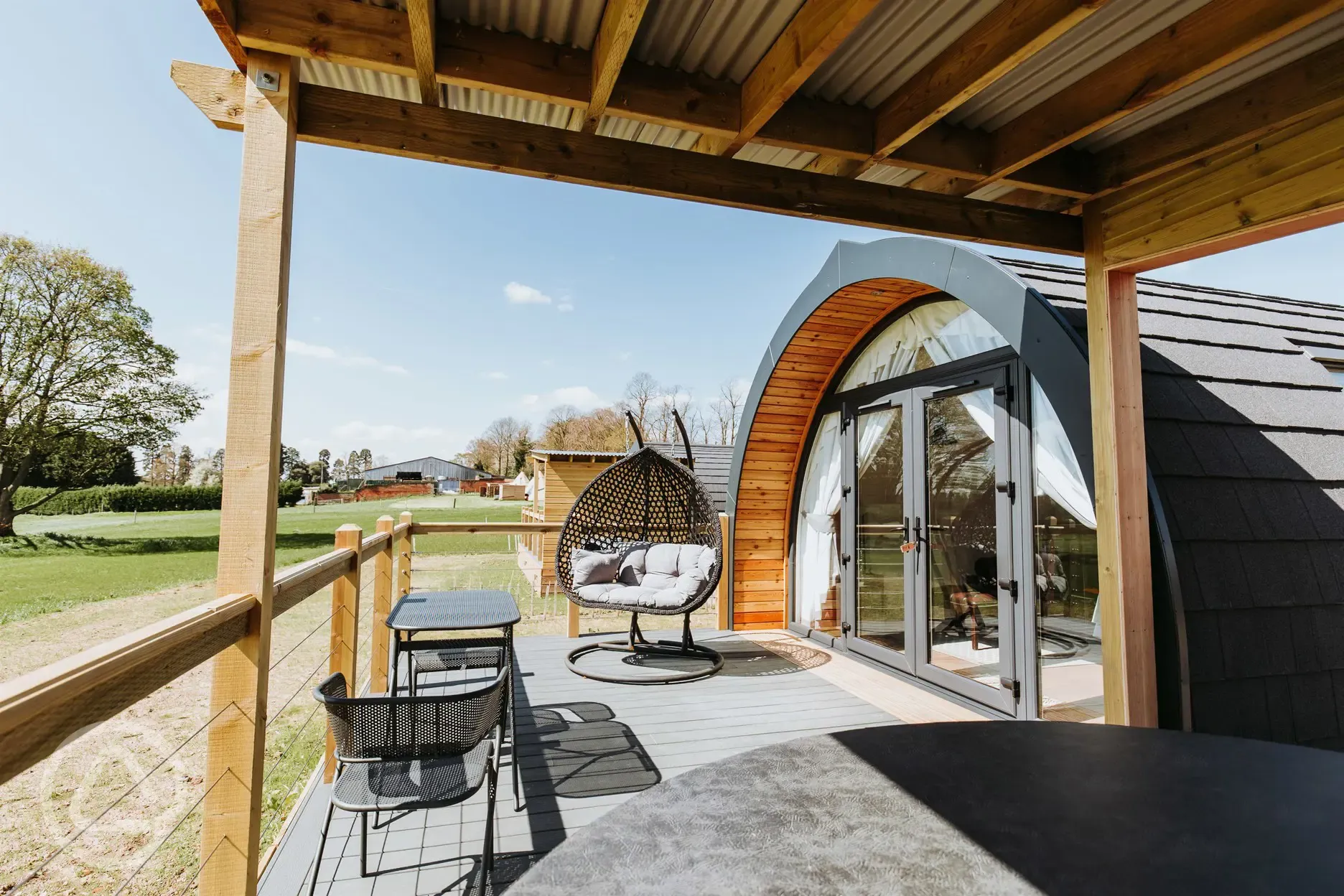 Luxury pod and hot tub - sleeps two