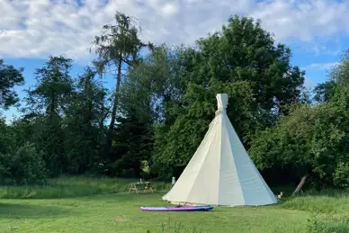 White House on Wye Glamping