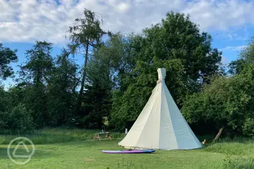 White House on Wye Glamping