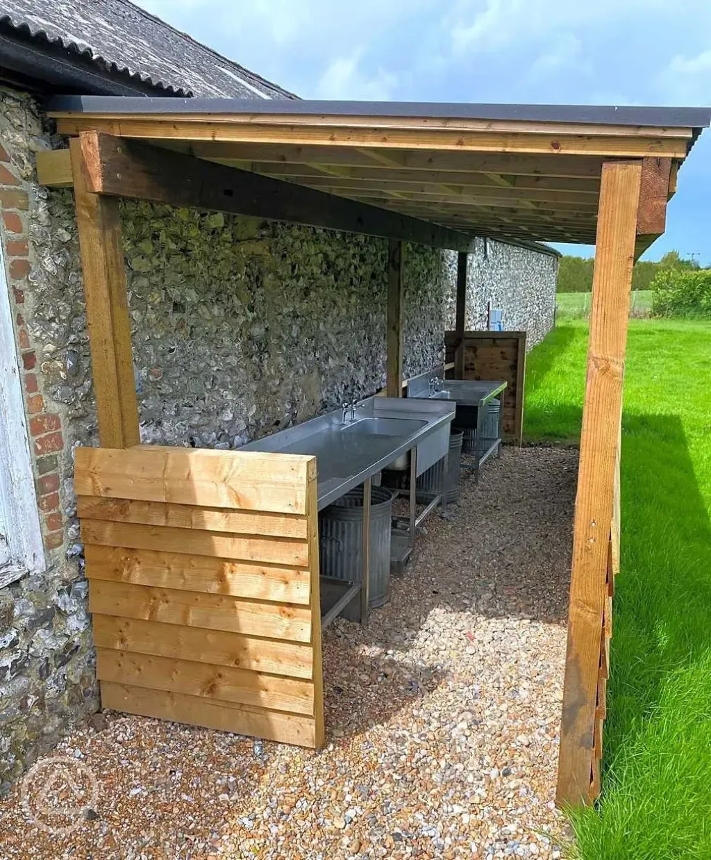 Outdoor covered washing up area