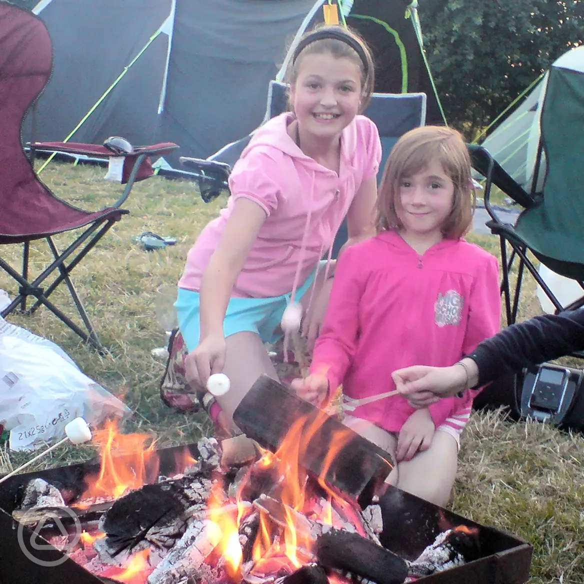 Campfires at Stubcroft Farm Campsite