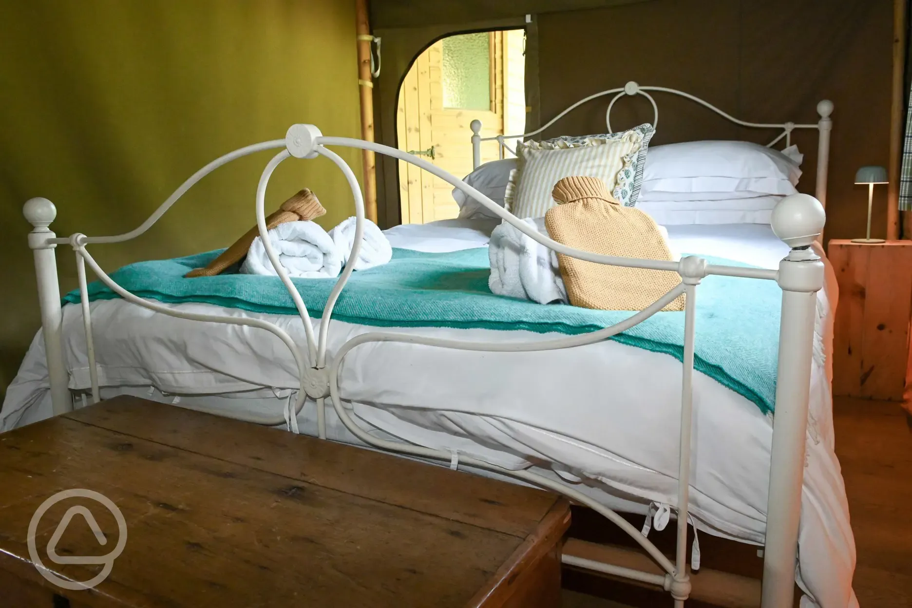 Double Bed