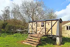Railway carriage with step access