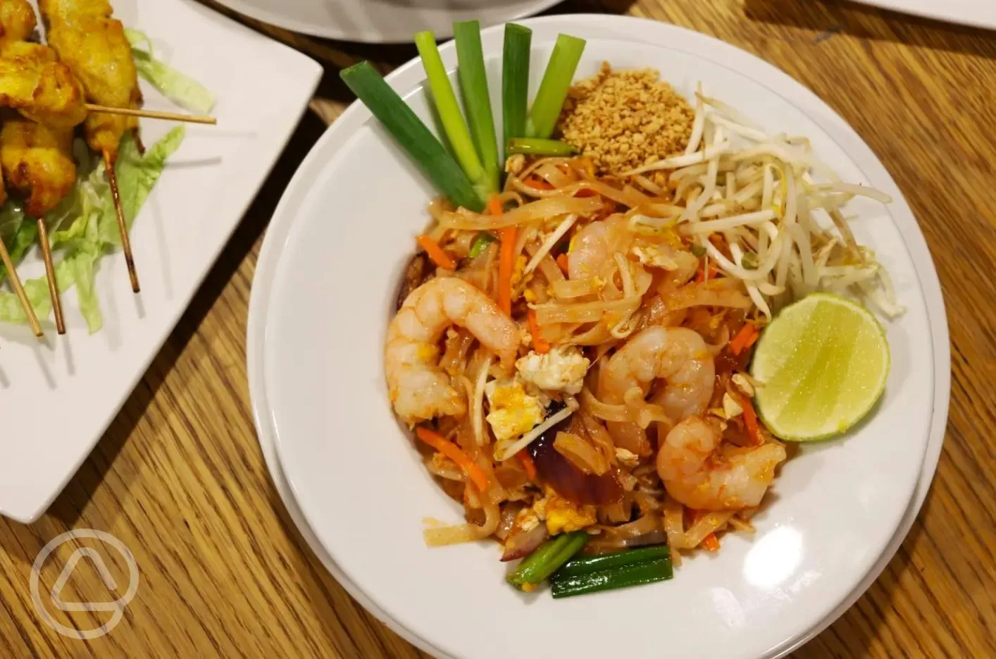 Onsite Thai restaurant and take away - prawn pad thai