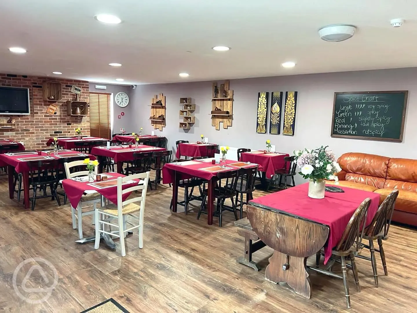 Onsite Thai restaurant (open Wednesday to Saturday, 4pm to 9pm)