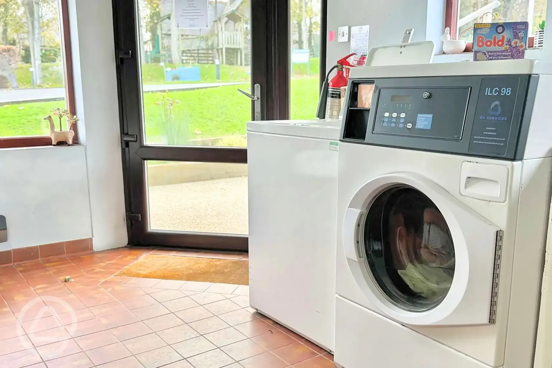 Laundry room (open during office hours only)