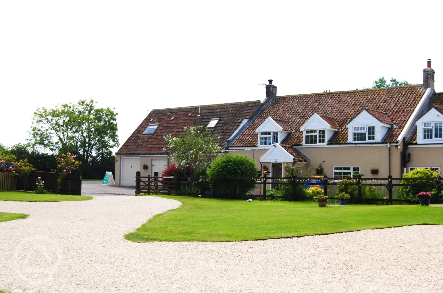 Entry driveway