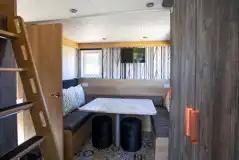 Studio pod cabin dining area Studio pod cabin dining area