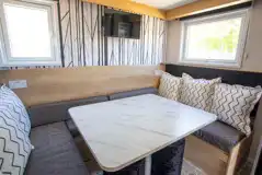 Studio pod cabin dining area Studio pod cabin dining area