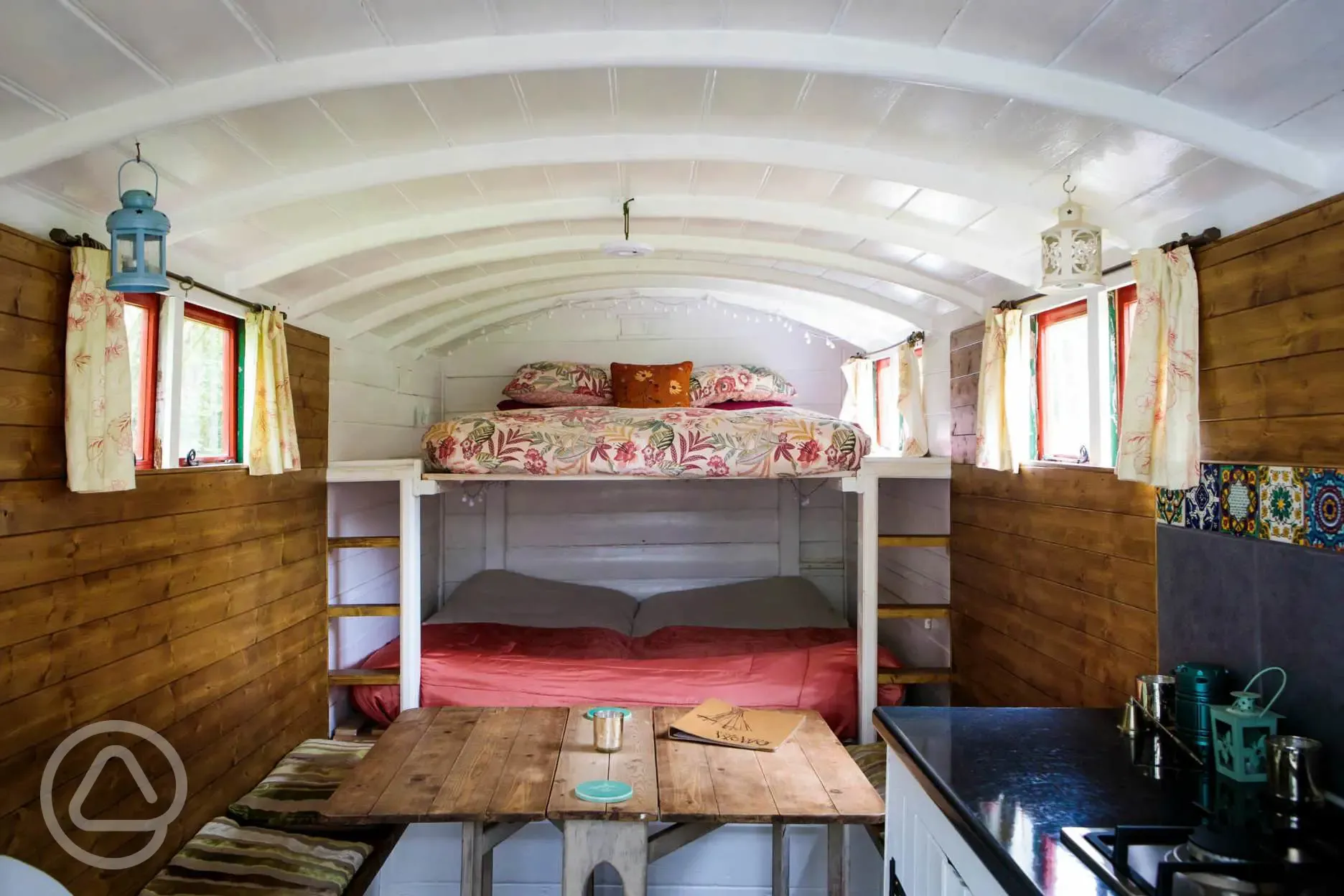 Clarabella Family wagon interior