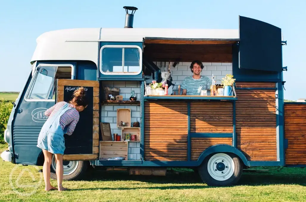 Food court - pizza van