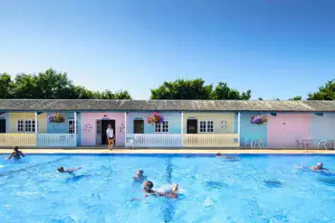 Outdoor heated swimming pool, shallow toddler pool and jacuzzi for adults