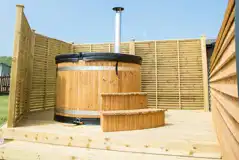 Superior ensuite glamping pod hot tub