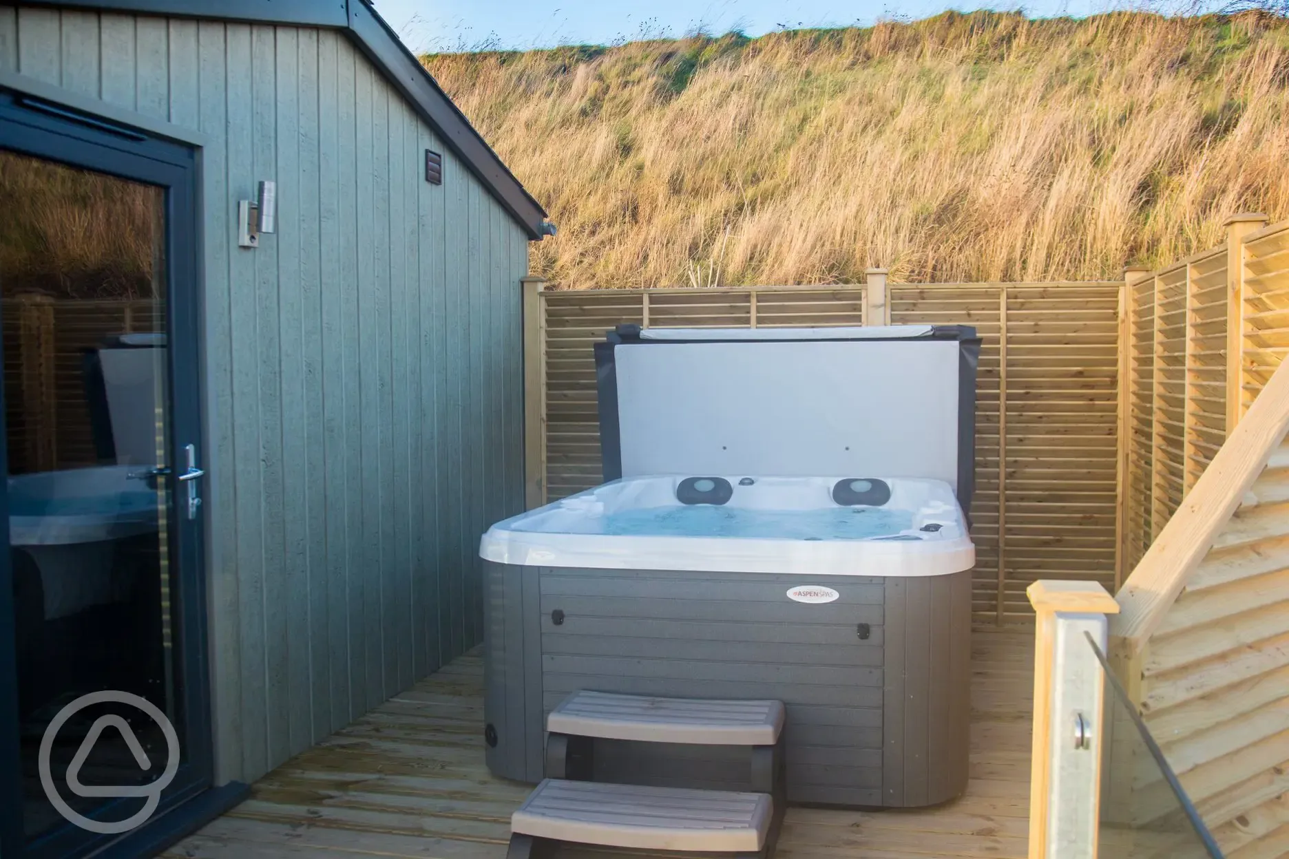 Holiday lodge with hot tub