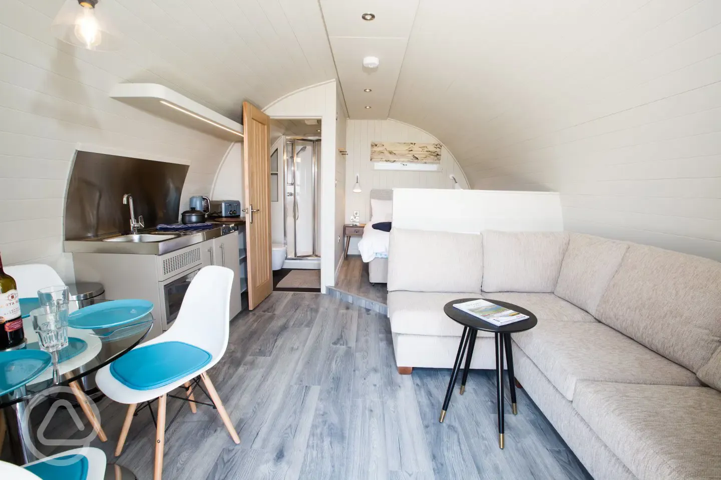 Superior ensuite glamping pod with hot tub interior