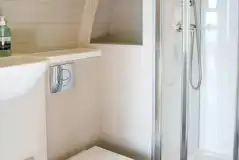 Superior pod ensuite bathroom with towels provided Superior pod ensuite bathroom with towels provided