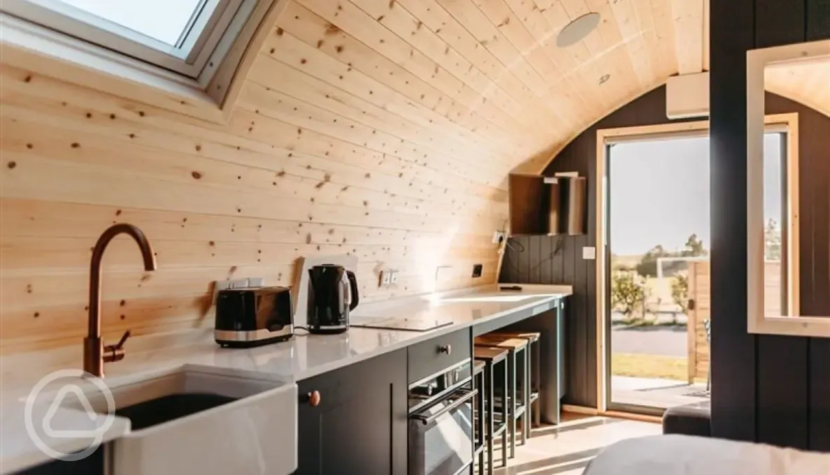 Mega ensuite glamping pod - kitchen