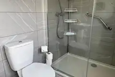 Bathroom for an ensuite or private washroom pitch