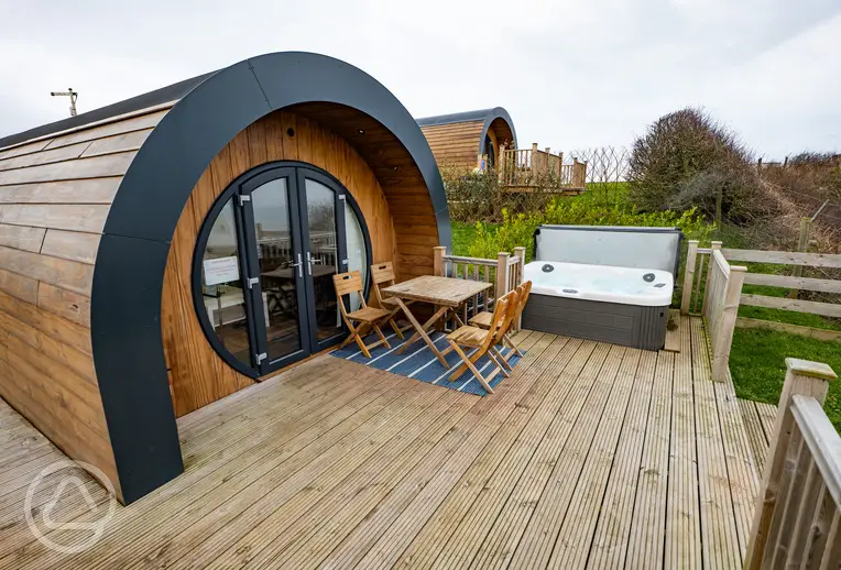 Ensuite glamping pods with private decking and hot tubs