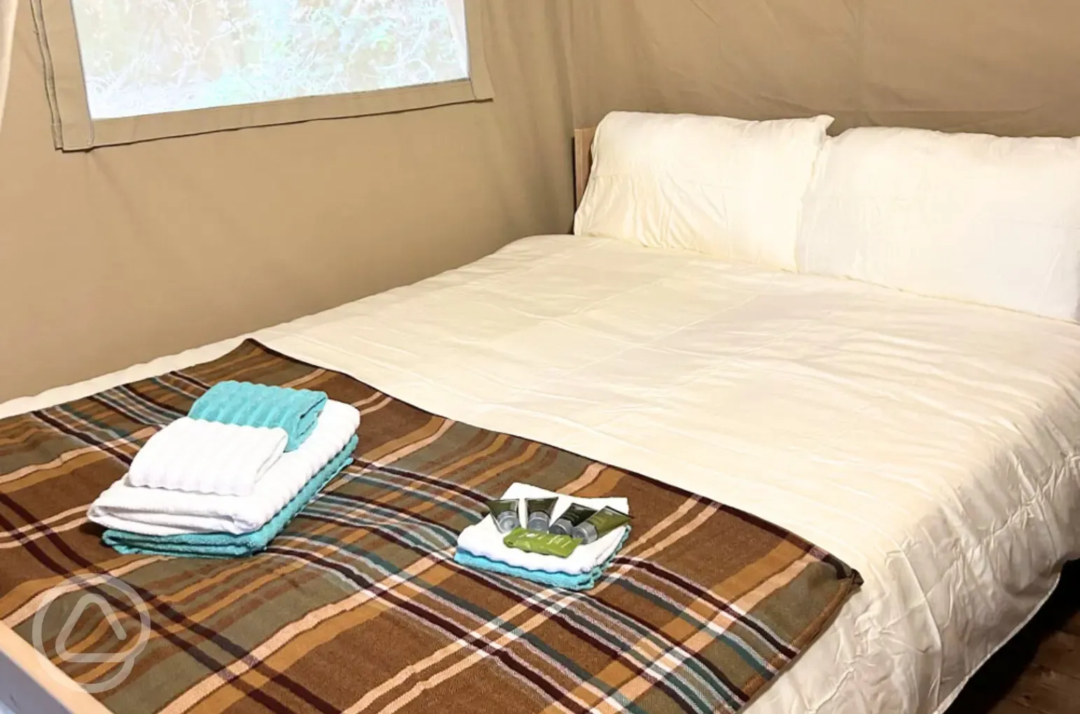 Outback safari tent double bed Outback safari tent double bed