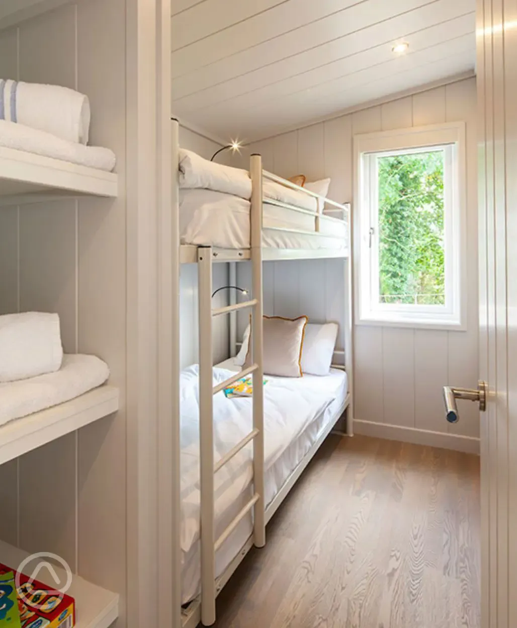 Studio Lodges Plus bunk room